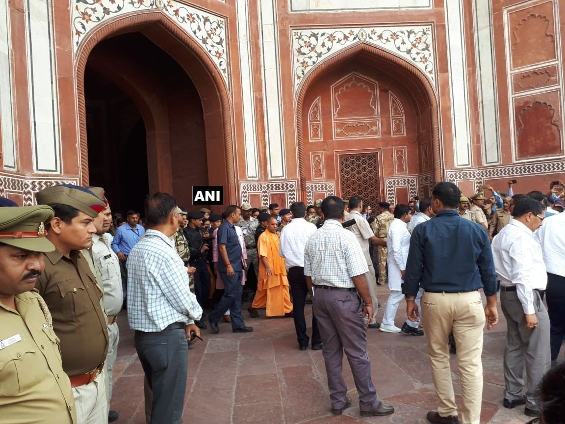 Up Cm yogi Adityanath in agra