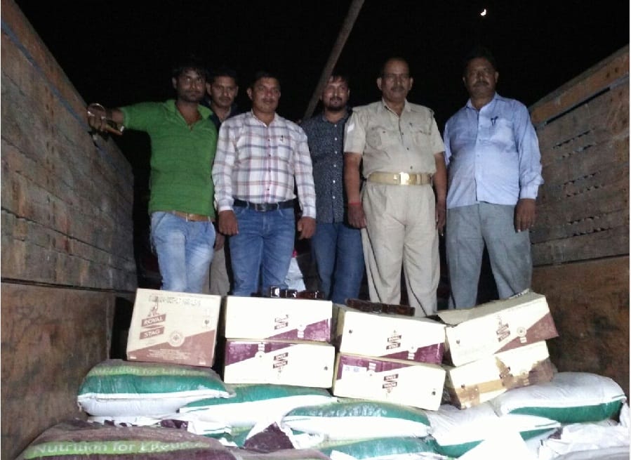 एक ट्रक हरियाणा की शराब पकड़ी