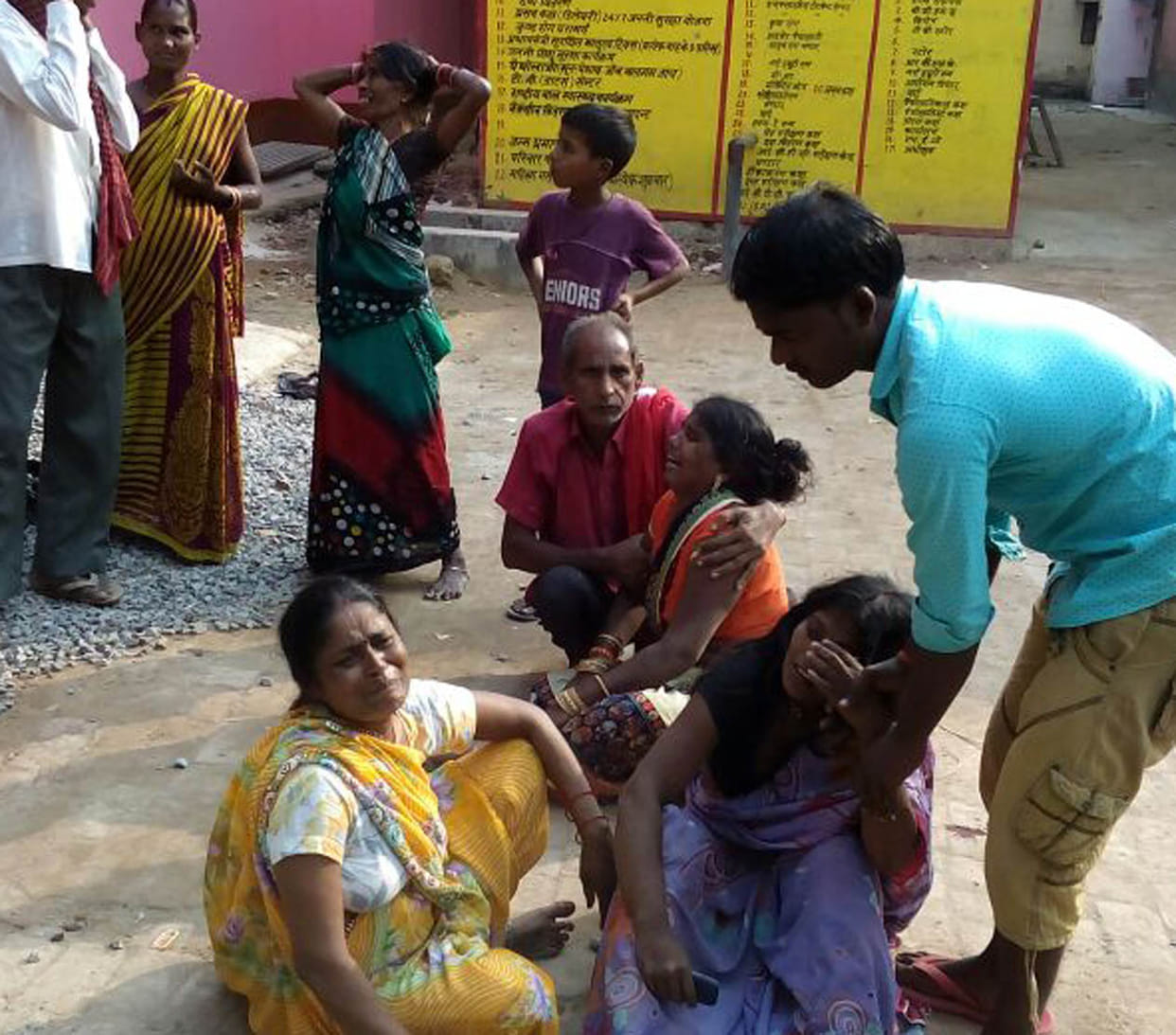 सड़क हादसे में बाइक सवार युवक की मौत