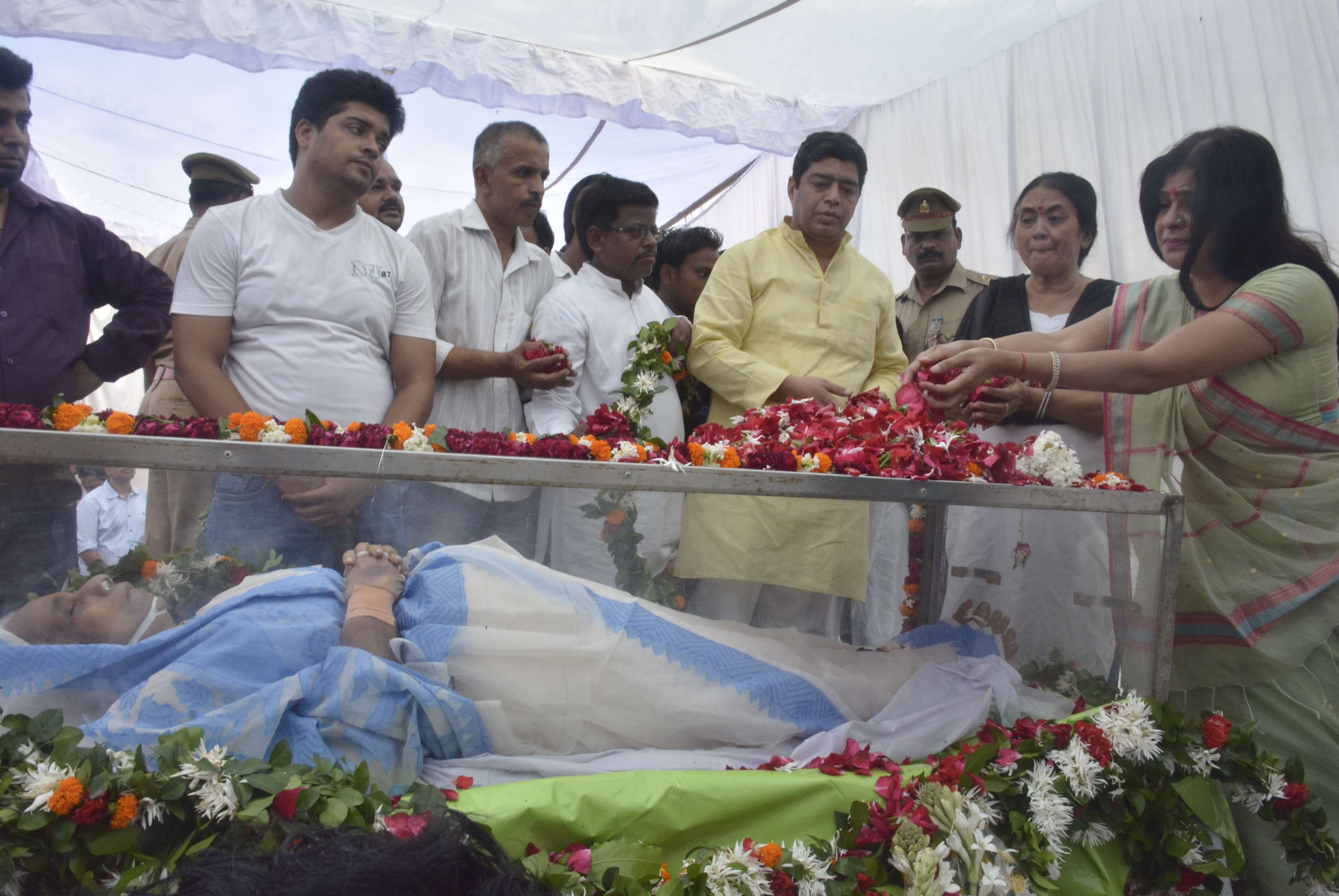 girija devi passes away, funeral in varanasi