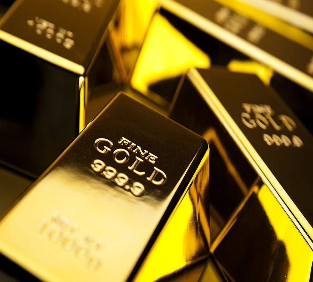 A man caught smuggling gold at lucknow airport.