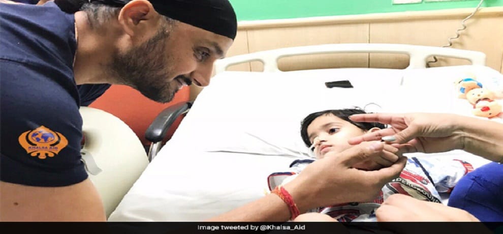 harbhajan gives financial assist to girl at hospital 