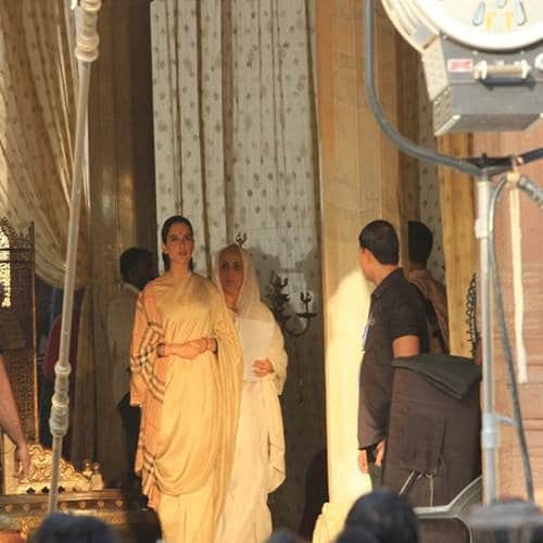 From The Sets Of Manikarnika, Kangana Ranaut's pics are buzzing internet