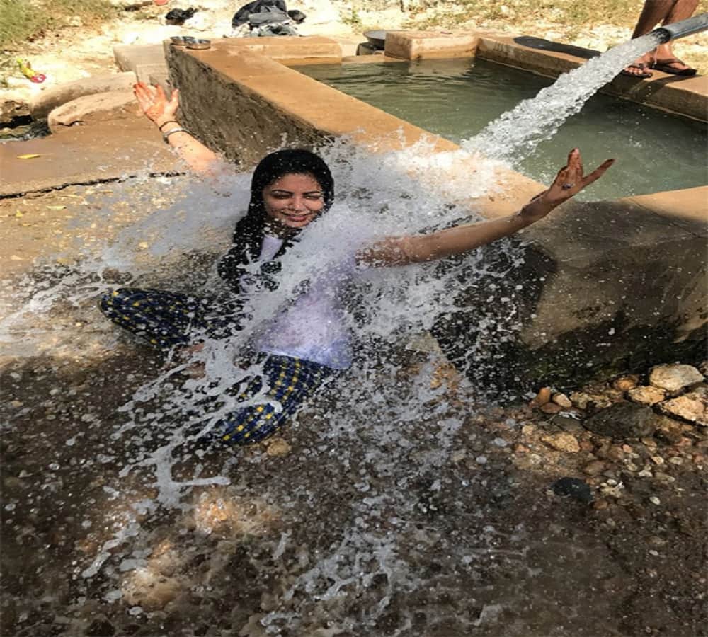 Kavita Kaushik shared her road trip photos with husband