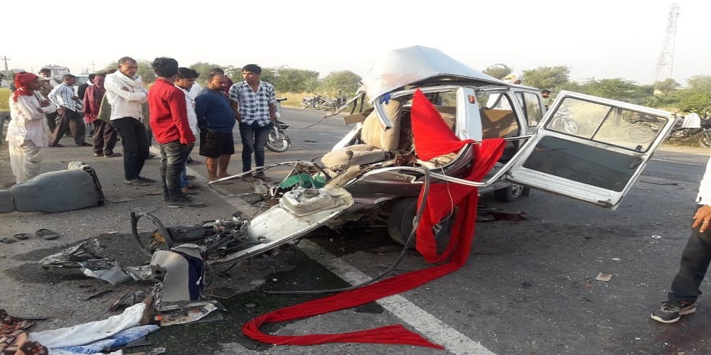 In a big road accident three man are death and five are injured in ajmer