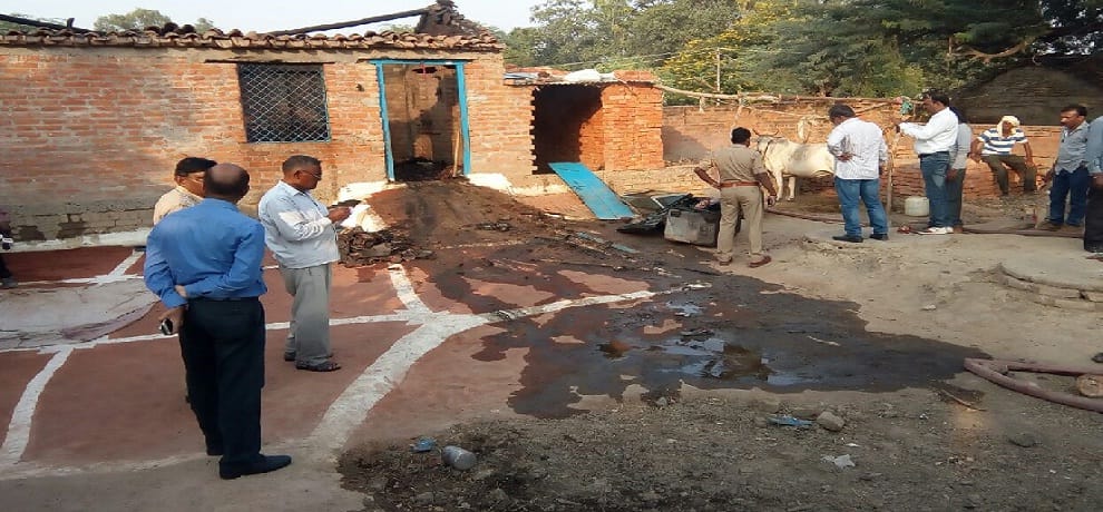 Woman committed suicide with her three children in jhansi