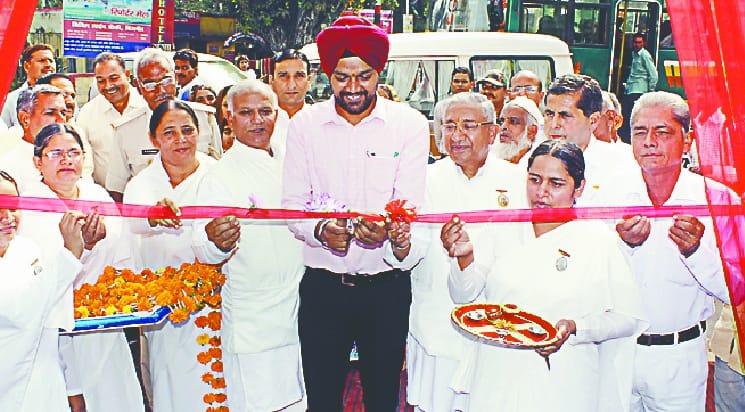 Without Informity Life is incomplete: Inderjit Singh
