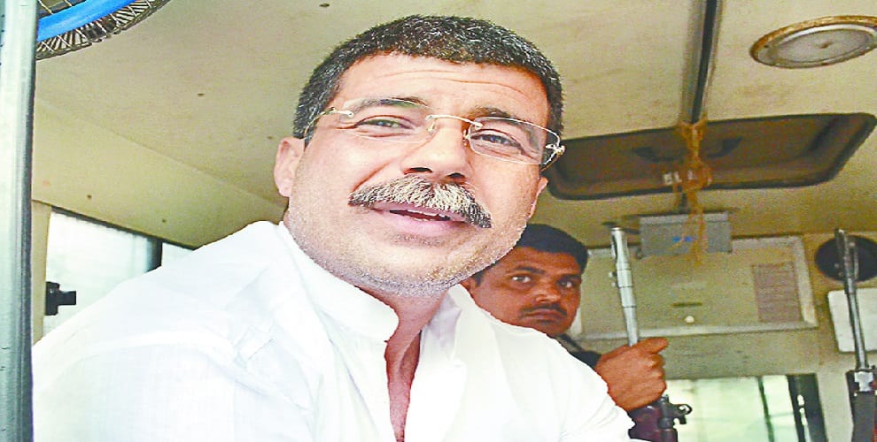 The famous name for the journey of politics from 'Jariyam' is 'Baddo'