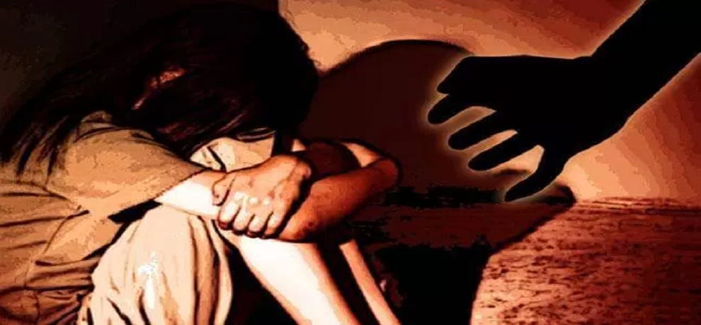 Three school girls missing in pilibhit police started search operation