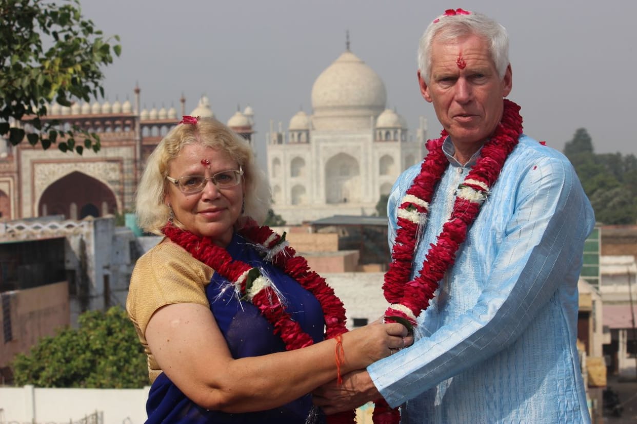 German couple marriage in front of taj mahal in agra 