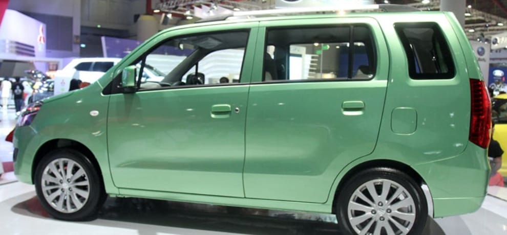 New wagon-r spy shots are revealing the exterior,