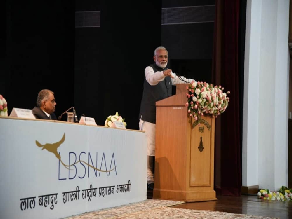 prime minister modi talk with trainee ias in lbs academy mussoorie