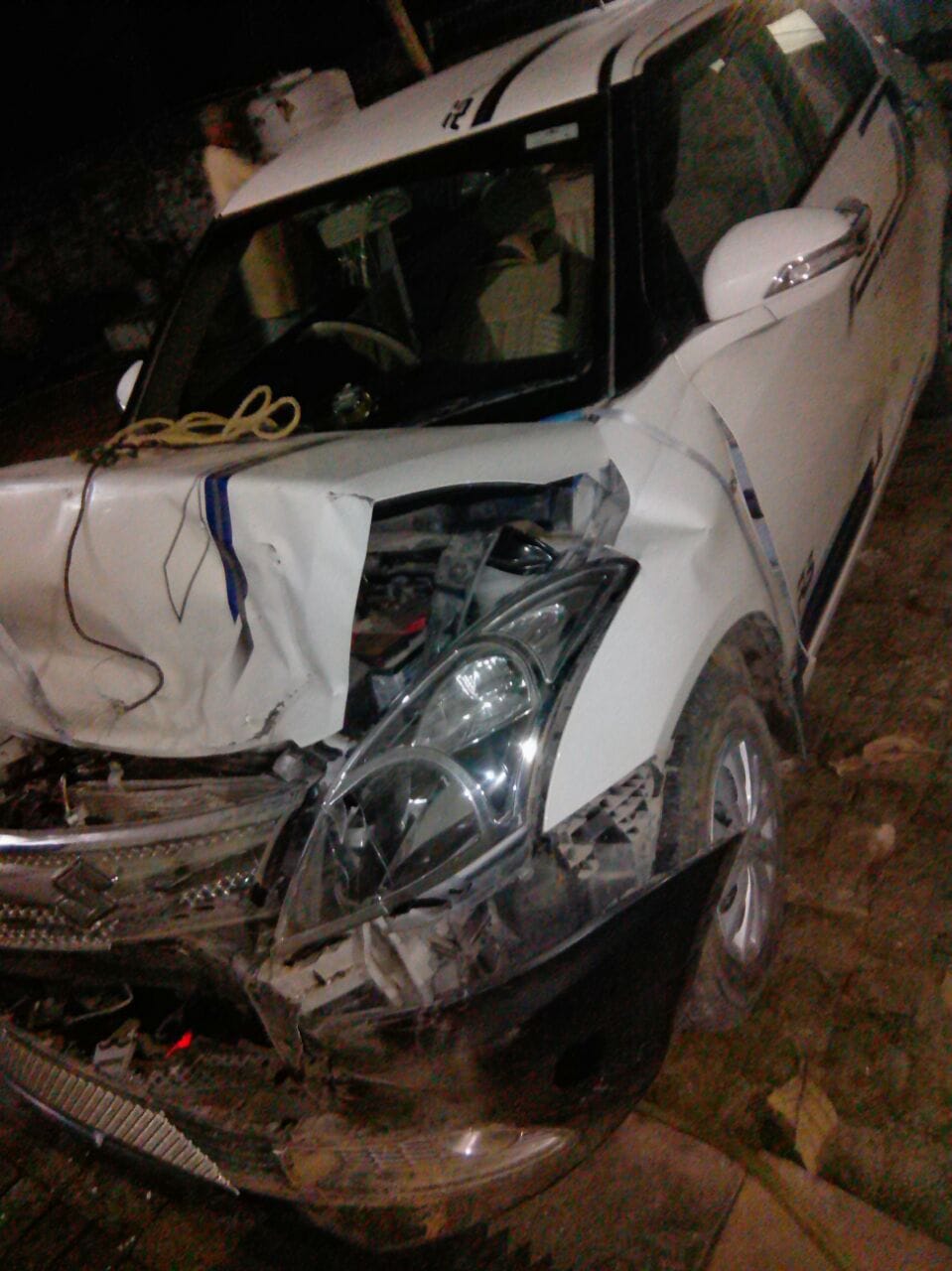 four police personnel injured in encounter with smugglers in Mirzapur