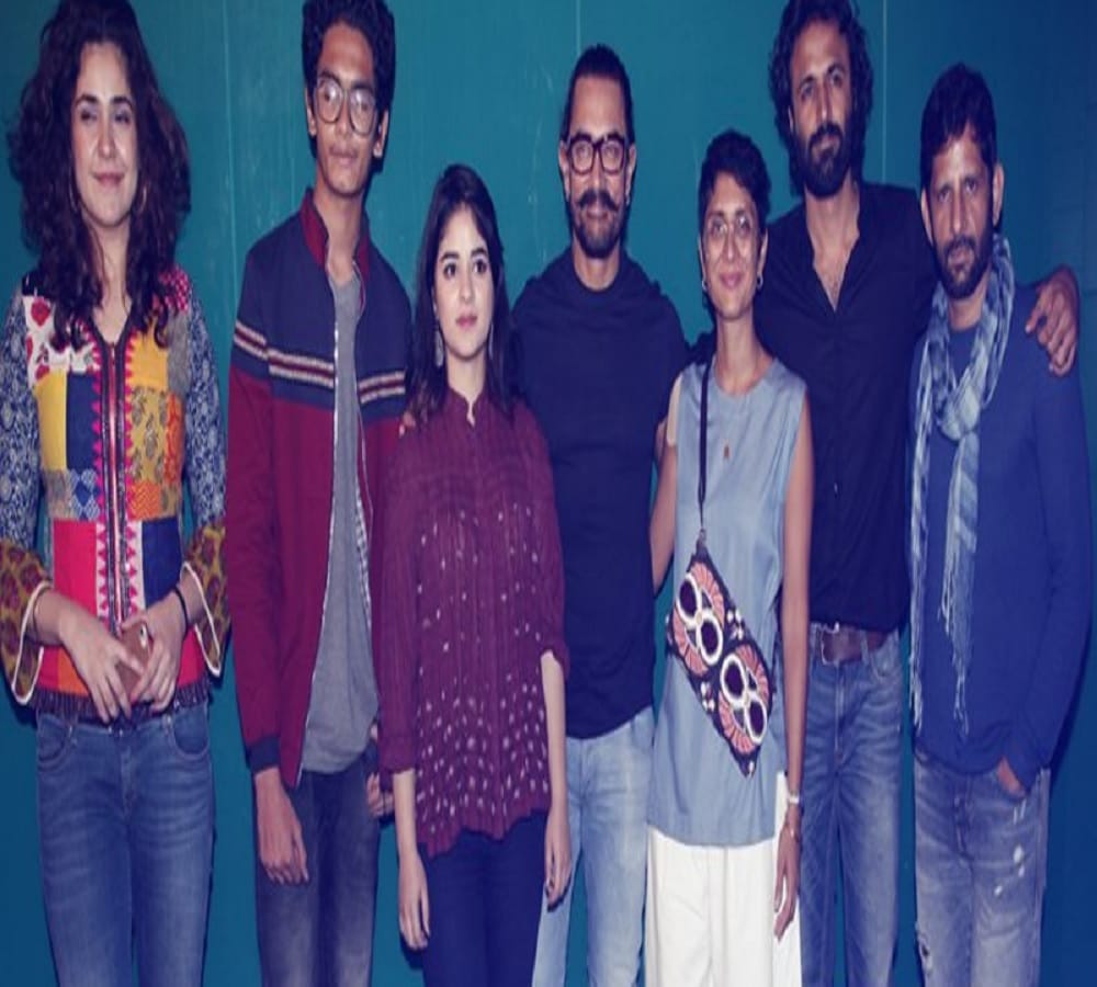 film secret superstar success party by aamir khan, all cast are looking so beautiful