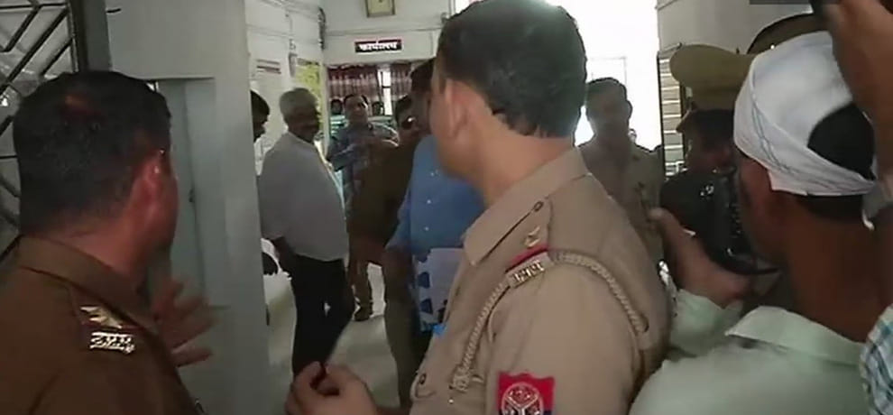 chhattishgarh police press conference after senior journalist vinod verma arrested