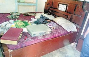 Theft of lakhs of advocates in the lobby