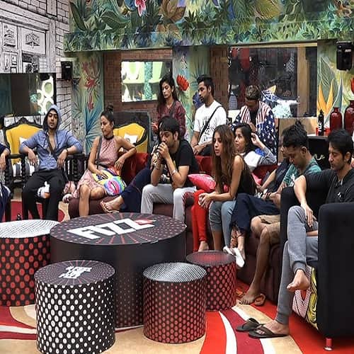 bigg boss 10 contestants nitibha kaul reveals all secrest of house