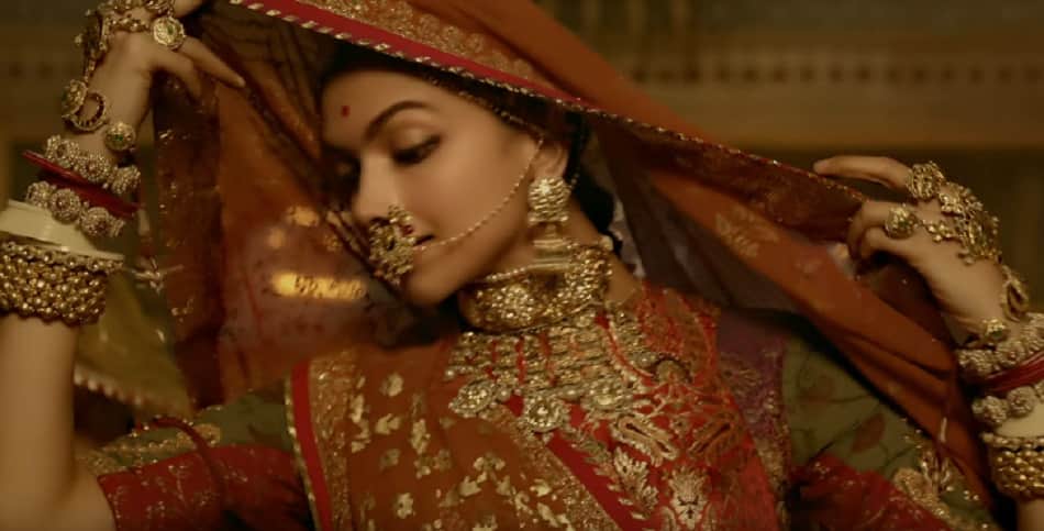 deepika padukone returns mumbai after sought blessing from tirumala