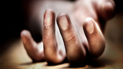 eight standard student committed suicide