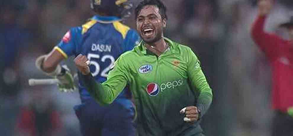 Faheem Ashraf becomes first Pakistani bowler to take hat-trick in t20i