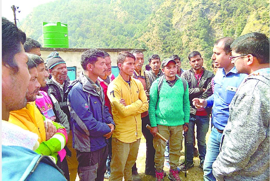 BSHL villagers surround BSNL officials