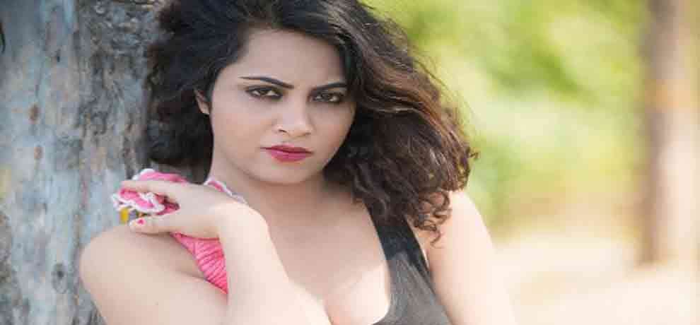 BIGG BOSS 11 reveals arshi khan pune goa scandal