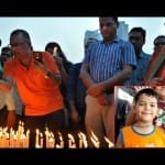 दिल्ली के रामलीला मैदान में गुरूग्राम के रायन स्कूल में प्रद्युम्न हत्याकांड मामले में कैंडल मार्च निकालते परिजन व लोग