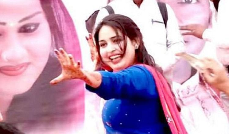 Sapna Choudhary Cudai - à¤‡à¤¸ à¤¡à¤¾à¤‚à¤¸à¤° à¤¨à¥‡ à¤²à¥€ à¤¸à¤ªà¤¨à¤¾ à¤šà¥Œà¤§à¤°à¥€ à¤•à¥€ à¤œà¤—à¤¹, à¤®à¤šà¤¾ à¤°à¤¹à¥€ à¤¦à¤¿à¤²à¥à¤²à¥€-à¤¹à¤°à¤¿à¤¯à¤¾à¤£à¤¾ à¤®à¥‡à¤‚ à¤¬à¤µà¤¾à¤² -  Haryanvi Singer Dancer Gori Rani Takes Sapna Chaudhary Place In Delhi  Haryana - Ent
