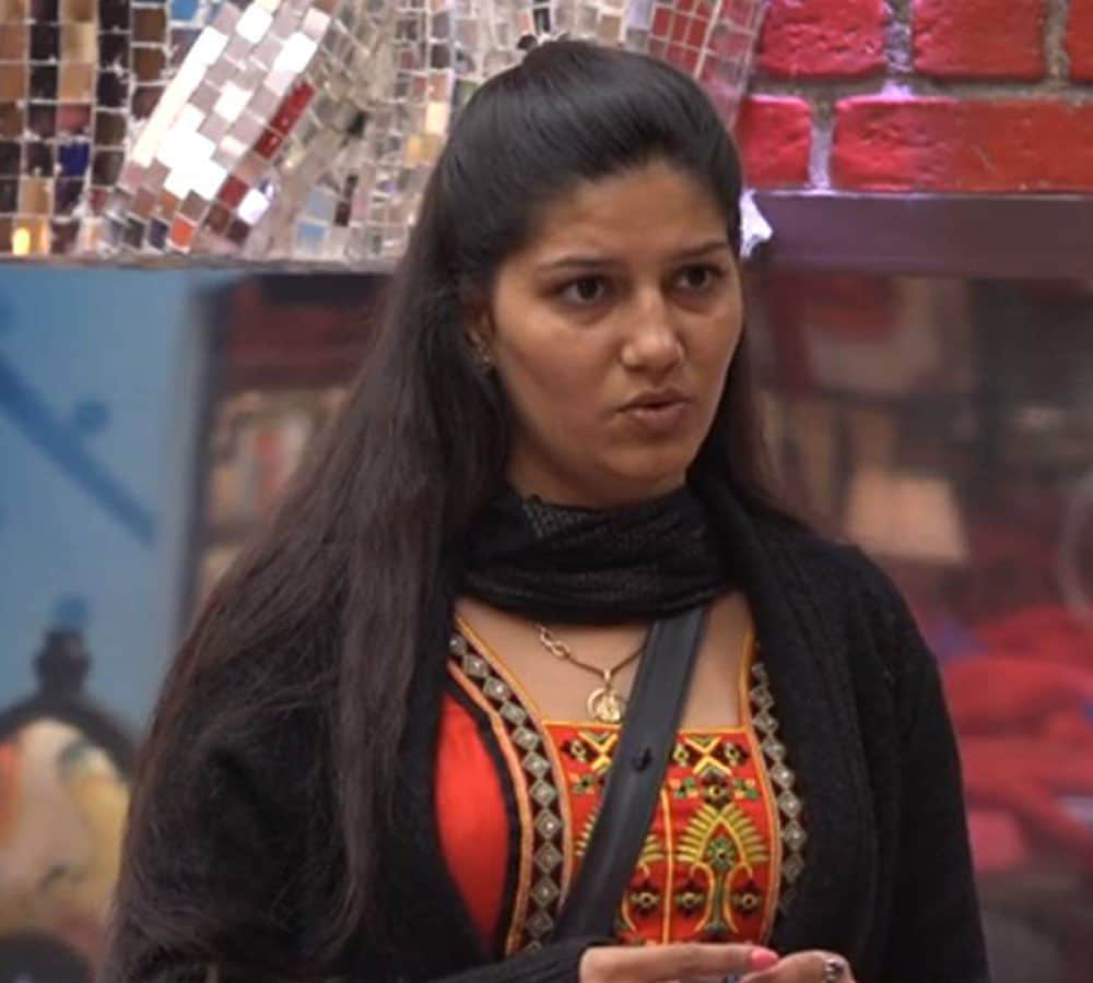 Sapna Choudhary is clueless about condoms leaving Hina Khan and Shilpa Shinde amused 