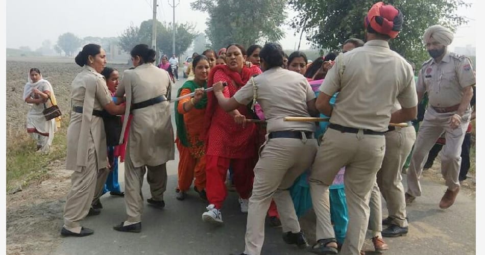 Lathi charge on workers going to the house of cabinet minister