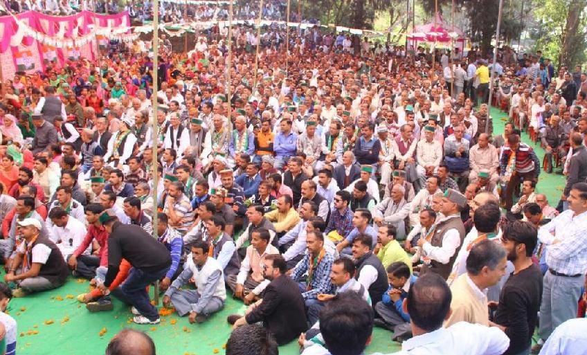 नेताओं की जनसभाओं से गायब हुए स्थानीय मुद्दे