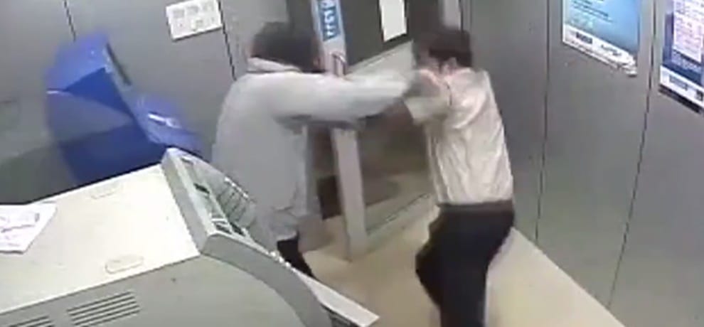 ATM Guard saves ATM robbery after Multiple Times hit by Hammer on head