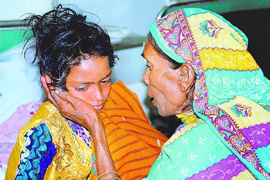girl children meet to their grandmother in sitapur.