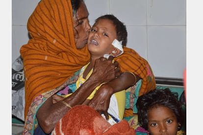 girl children meet to their grandmother in sitapur.