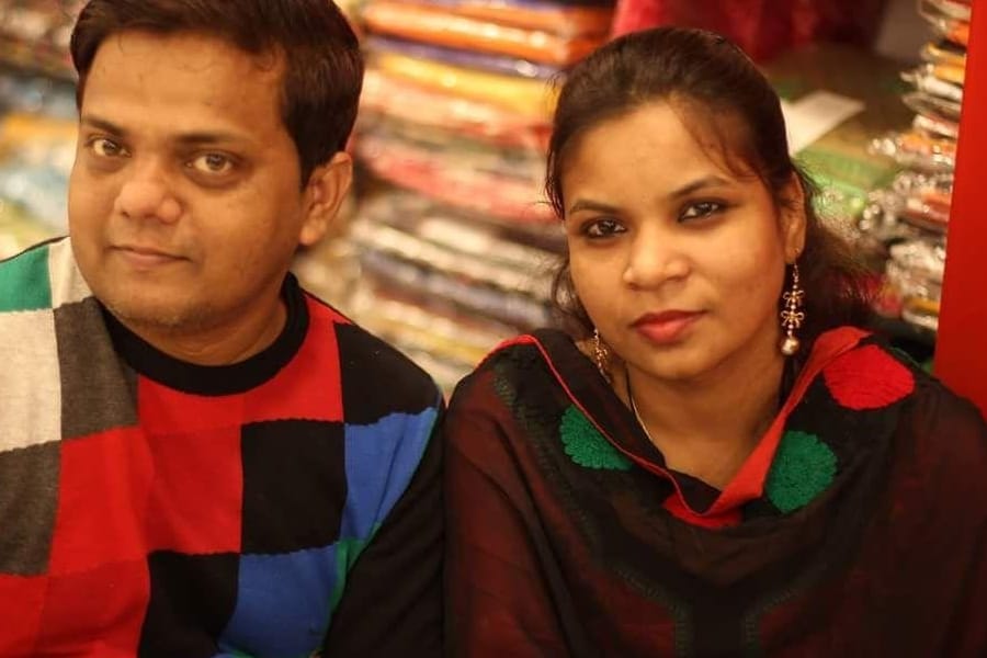 police arrested a women who did fraud to others in lucknow.