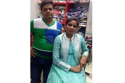 police arrested a women who did fraud to others in lucknow.