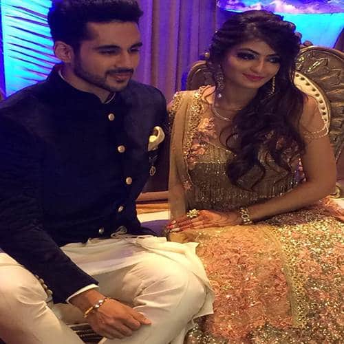 TV Actor Abhishek Bajaj Goes Down On Knees and Proposed Girlfriend Akanksha Jindal  To Marriage