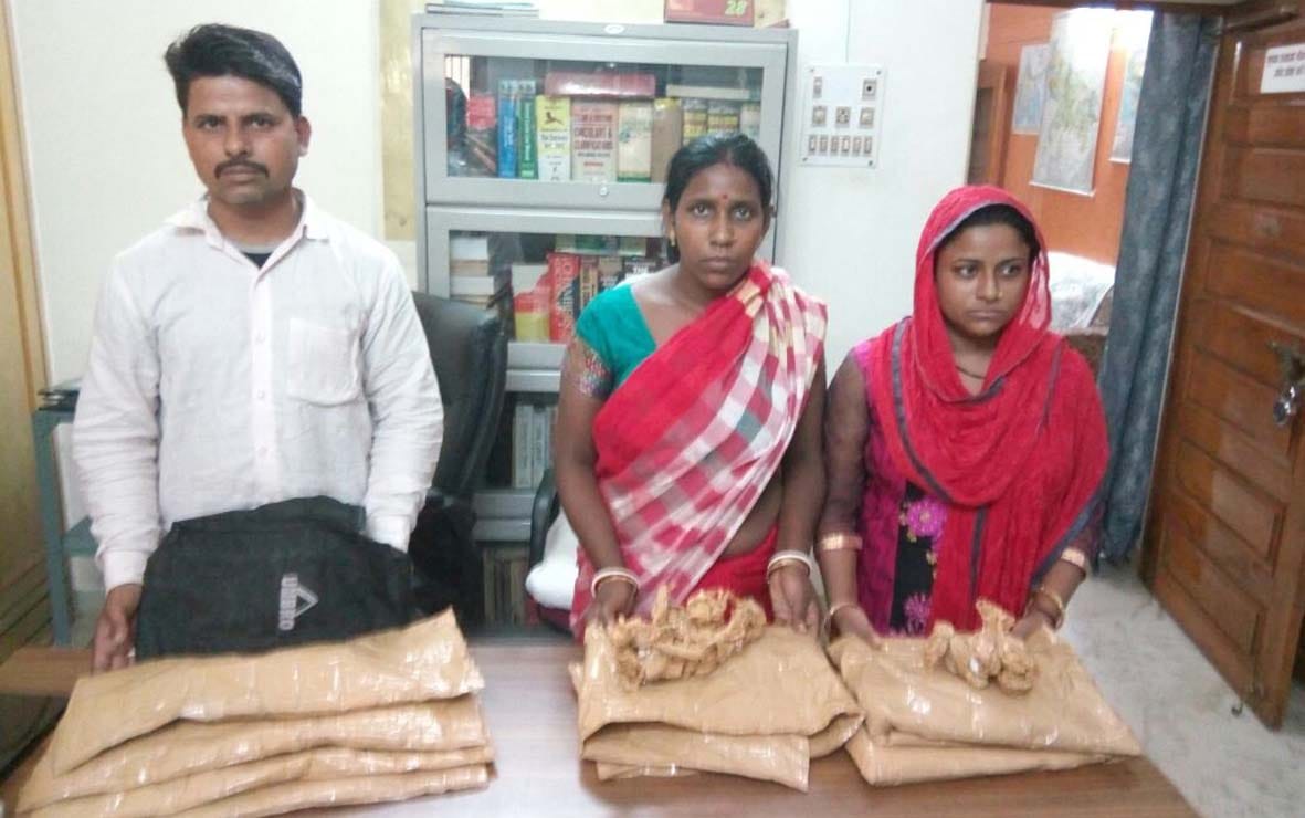 three heroin Smuggler arrest in varanasi with seven kilo heroine