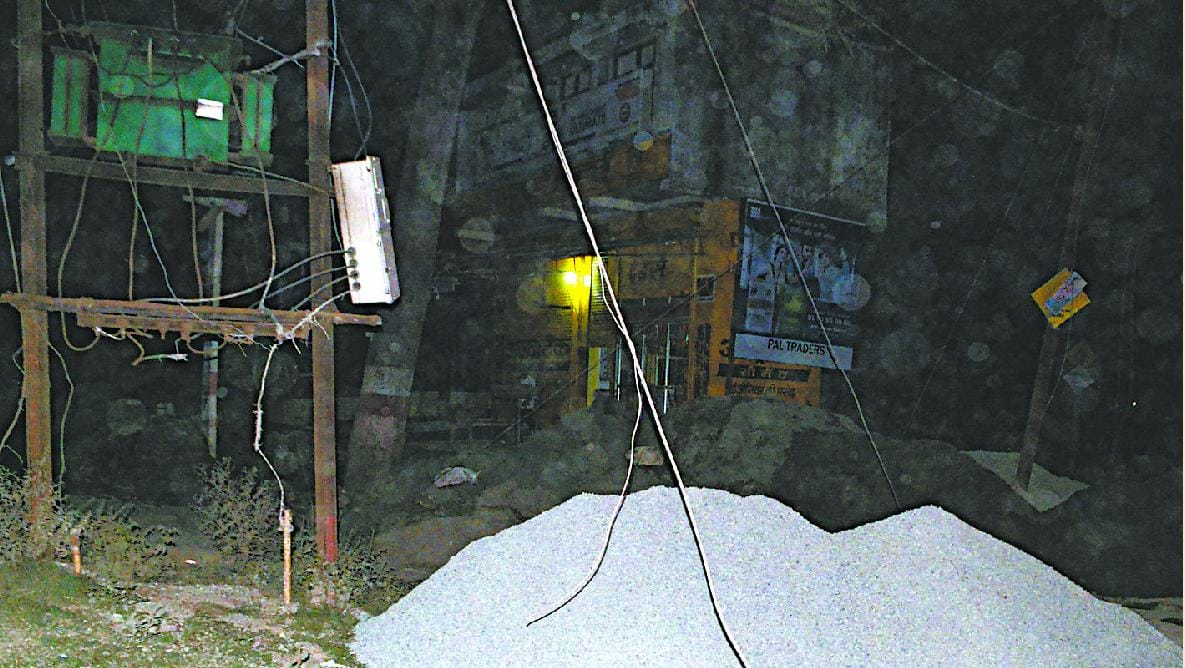 Union minister's housing tools blow from highways