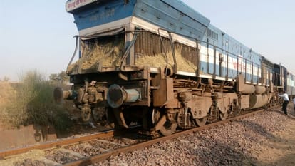 train collided with car at unmanned railway crossing in jodhpur 