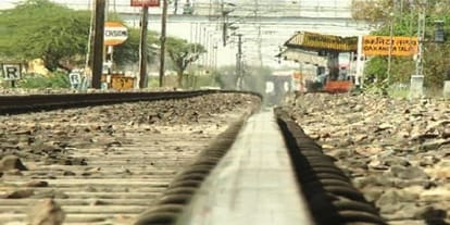 man laid down on railway track infront of rajdhani express in kota 