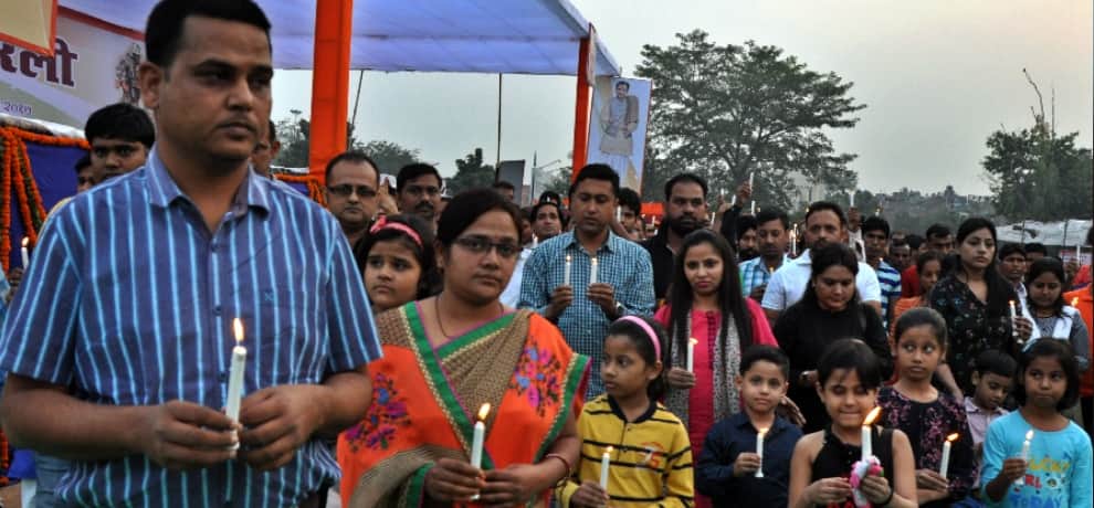 pradyumn thakur father started candle march for fighting against the injustice