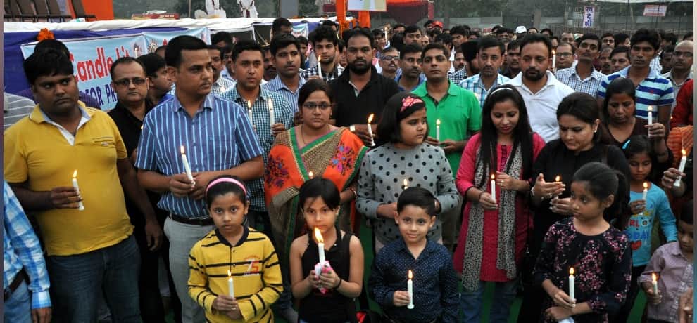 pradyumn thakur father started candle march for fighting against the injustice