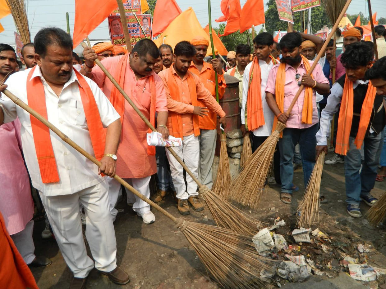 hiuva workers sanitated