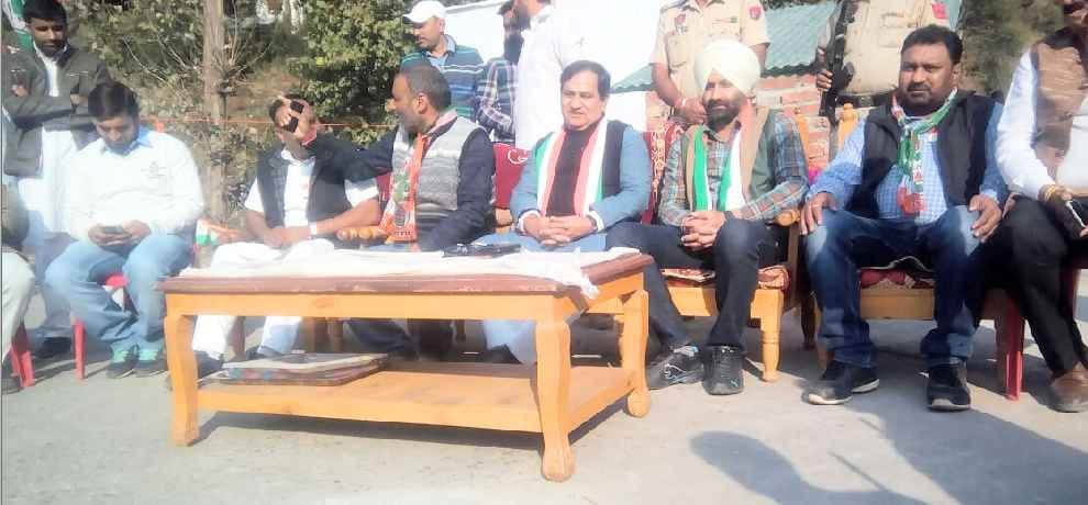 congress leader shakeel ahmed targets on pm narendra modi