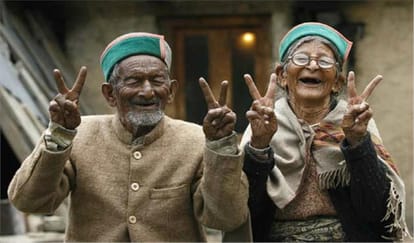 Red carpet by election commission for first voter of India Shyam Saran Negi 