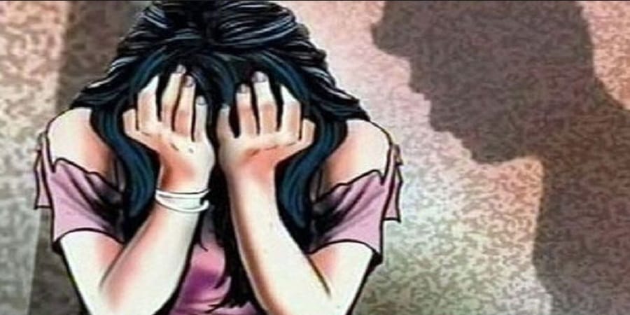 Rape from a 100 year old woman, rucuks in police station
