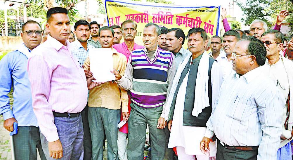 Co-operative committee gives group resignation