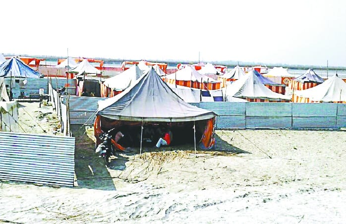 Fair on the banks of Bhagirathi