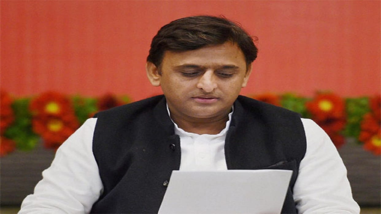 samajwadi party declares its four more candidates for mayor post.